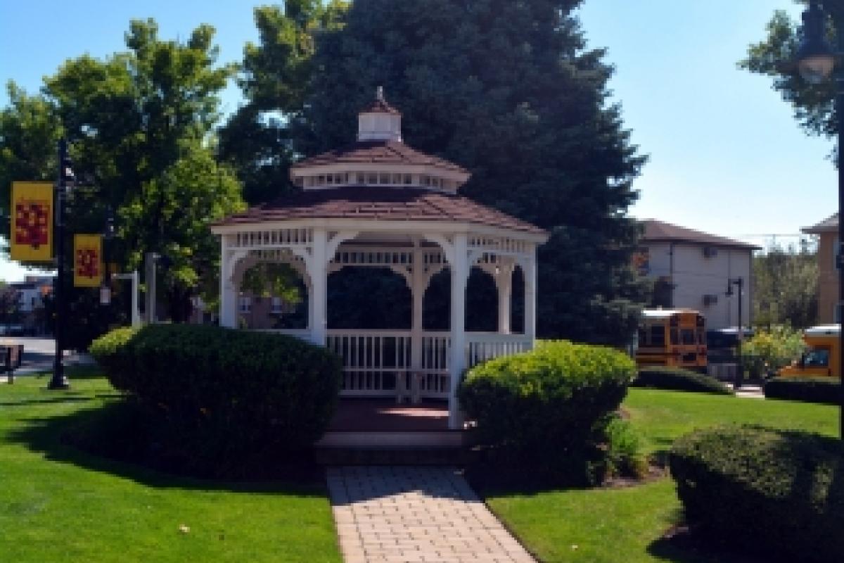 Park at Municipal Building